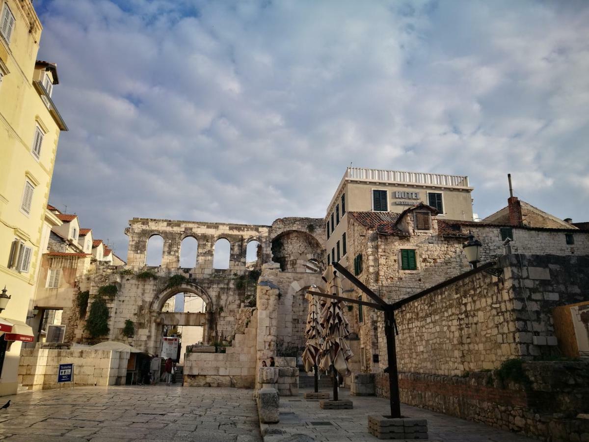 Studio Sfinga In The Heart Of Diocletian'S Palace سبليت المظهر الخارجي الصورة